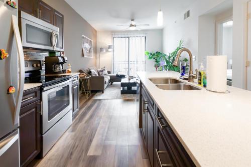 North Austin Civic Association Apartment | La Pequeña Habana en el Domain