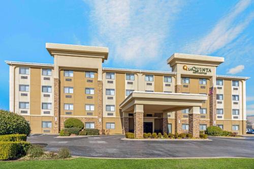 Midwest City Hotel | La Quinta by Wyndham Midwest City - Tinker AFB
