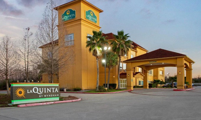 Pearland Hotel | La Quinta by Wyndham Pearland