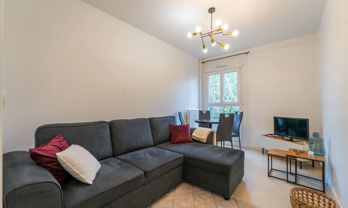 Stains Apartment | La Reposée - Appt à 25 min de Paris