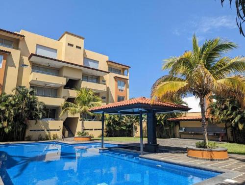 Ixtapa - Zihuatanejo Apartment | La Ropa Condo 5 min walk to the beach