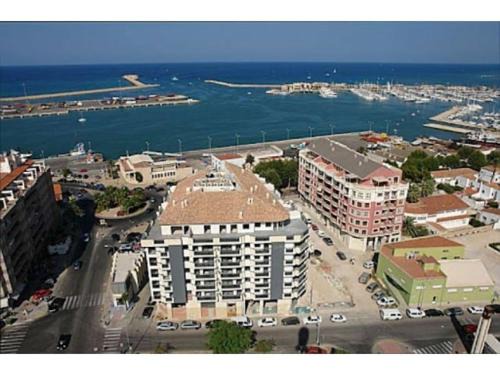 Denia Apartment | La Rosaleda, céntrico, con garaje y terraza exterior