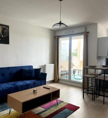 Meaux Apartment | La Royauté à 22 min de Disneyland et Center parcs