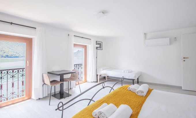 San Mamete Apartment | La Sentinella - Lake View & Panoramic Terrace