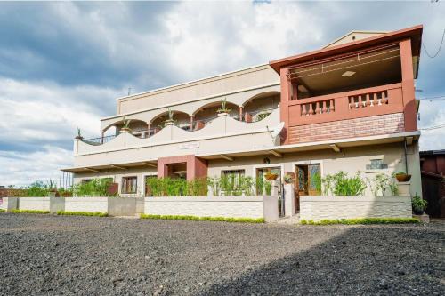 Antsirabe Hotel | La suite by Aren'Ala - Résidence Volavita