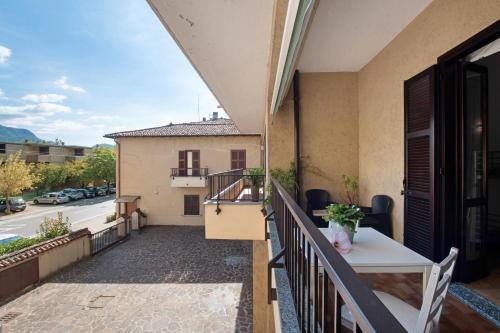 Olginate Apartment | La Terrazza Di Basilio - Vista Lago