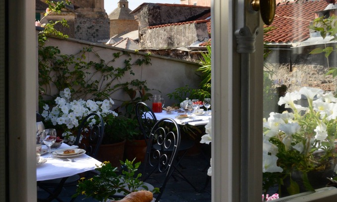 Old Town Bed & Breakfast | La Terrazza di Vico Olivi B&B