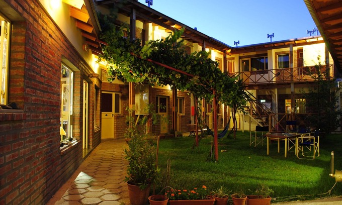 Puerto Madryn House | La Tosca Hostel