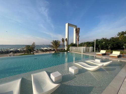 Dubai Marina Apartment | La Vie, JBR private beach, private parking and pool