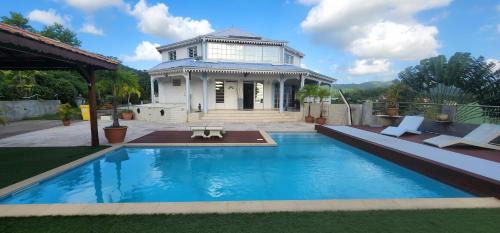 Sainte-Luce Villa | La Villa Bleue