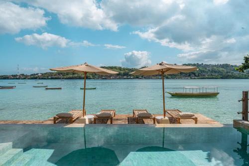 Ceningan Island Villa | La Villa Ceningan - Breathtaking 4BR Beachfront Villa in Nusa Ceningan