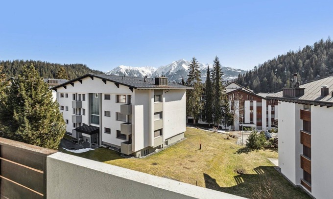 Laax Apartment | Laax 365 Ski IN & Ski OUT - Bike & Relax with a view of the mountains, up to 6 people