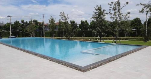 Sai Mai Resort | Laddarom Wongwaen-Ramintra Home