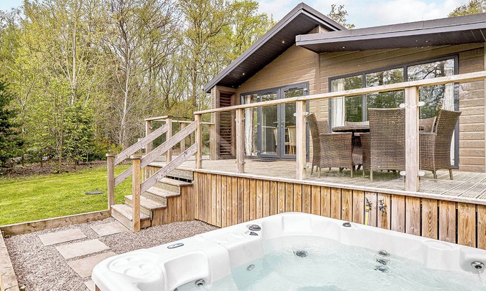 Congleton Ski Chalet | Ladera Luxury Lodge 3