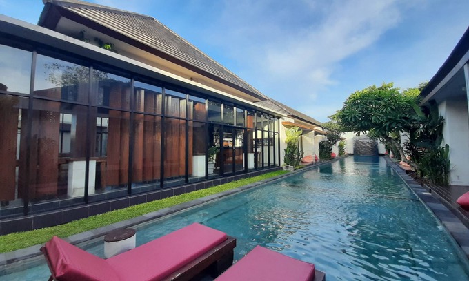By Pass Ngurah Rai Villa | Lagoon Villa direct Pool Access 5 mins ride to Jimbaran Beach #1