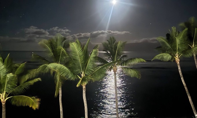 Historic Lahaina Front Street Apartment | Lahaina Shores Maui Dream Oceanfront Ocean Views