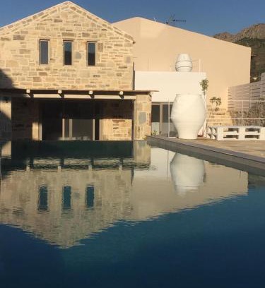 Pombia Villa | LAINI LUXURY SUITES