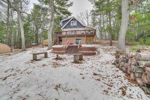 Herron House | Lake Access and Dock Remote Mio-Area Cottage