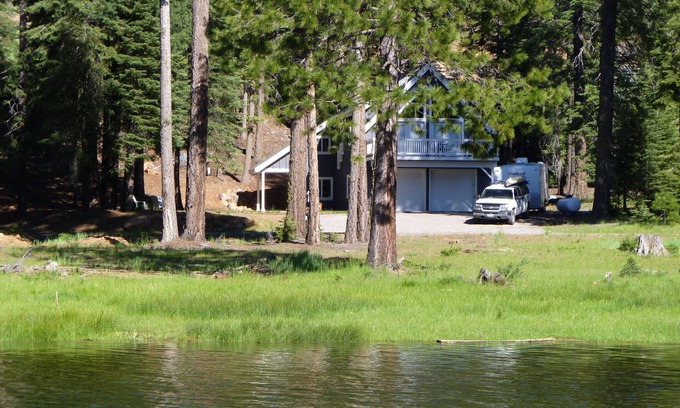 Lake Almanor West House | Lake Almanor West - Lakefront Cabin