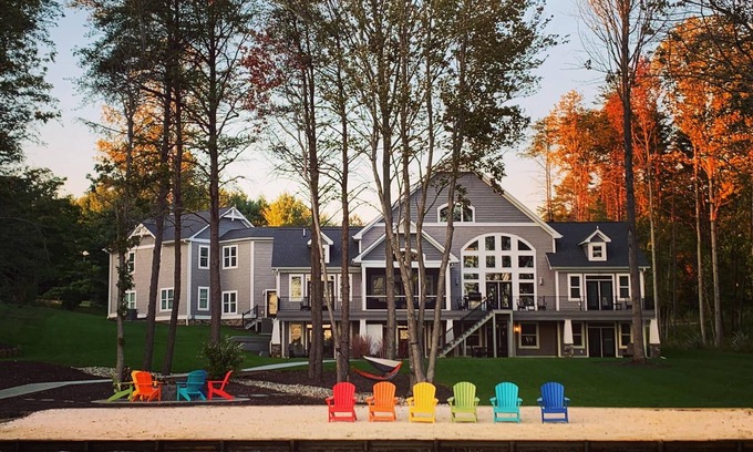 Bumpass House | LAKE ANNA OASIS: Hottest Luxury Home at Lake * Public * Waterslide * 10,000 sqft
