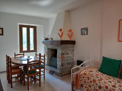 Maccagno House | Lake Artists Home