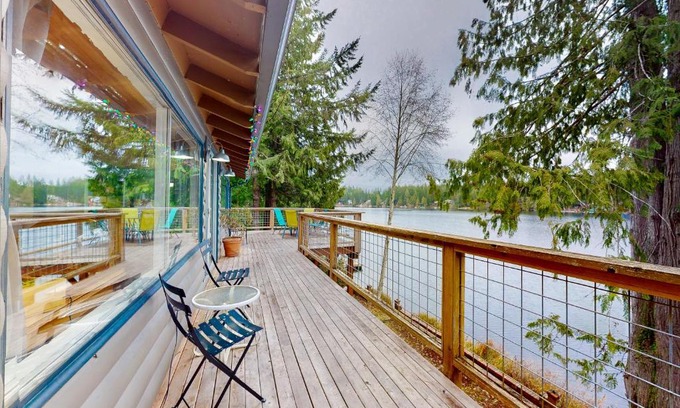 Grapeview House | Lake Benson Rendezvous