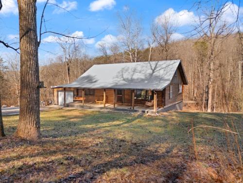 Burnside House | Lake Cumberland Cedar Hideaway
