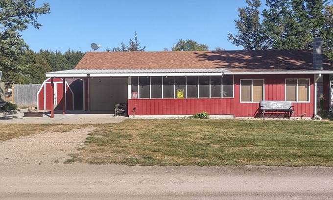 Wheeler County Cabin | Lake Escape Is A Cozy 3-bedroom cabin with AC and WiFi in tranquil Ericson, NE.