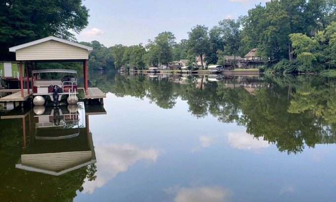 Monticello House | Lake Freeman house w/boat dock. Minutes from Indiana Beach/Lake Shafer