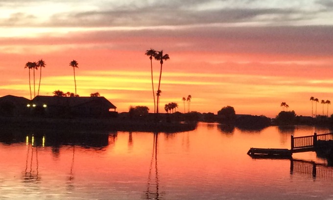 Arizona City House | Lake Front 4 Bedroom Snowbird Favorite- Close to Golf, Pickle Ball & Skydiving!