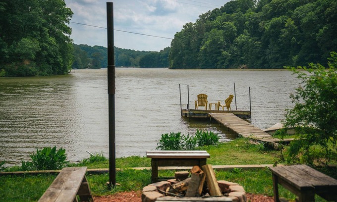Martinsville Apartment | Lake Front Cabin Peaceful hot tub and Fire pit
