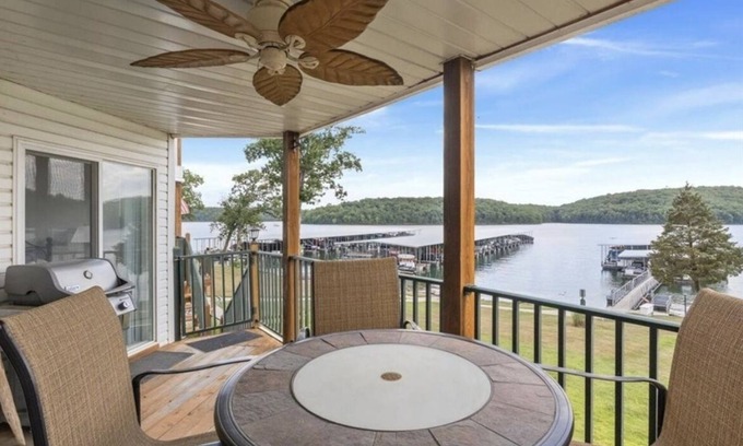 Kaiser Condo | ~ Lake Front ~ Parkview Paradise ~