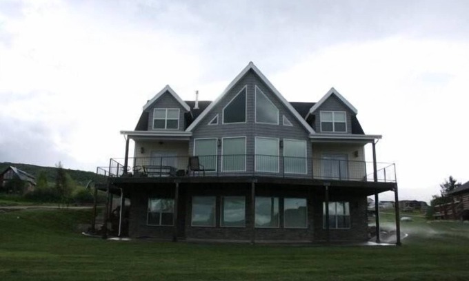 Garden City House | Lake House at Bear Lake! Caribbean of the Rockies!