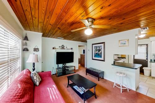 Lake Placid Apartment | Lake June Resort #10