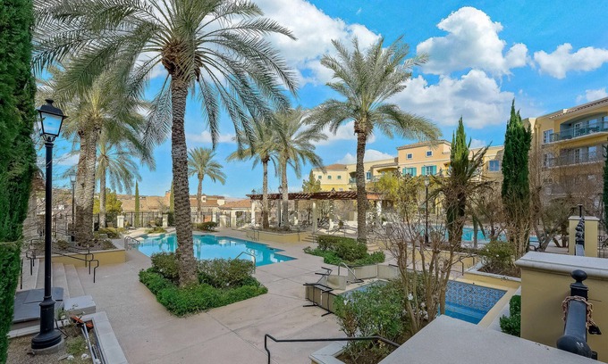 Lake Las Vegas Condo | Lake Las Vegas Retreat: Elegant Comfort Awaits
