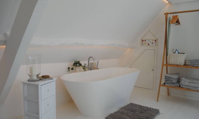 Honiton Apartment | Lake Makers Cottage - Relaxing Apartment in the Quaint Market Town of Honiton
