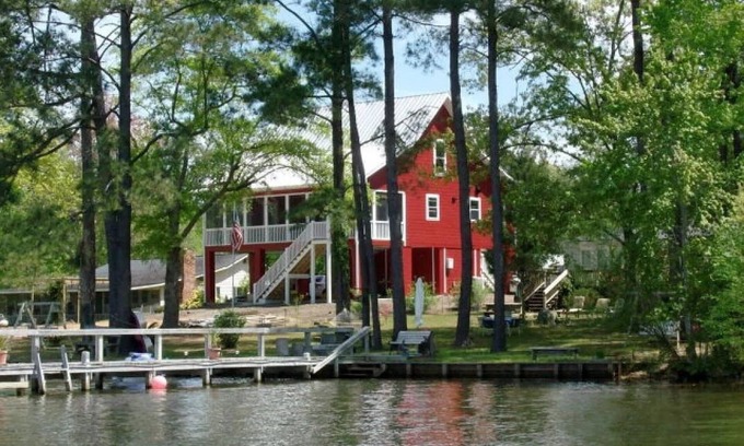 Manning House | Lake Marion's Big Red House. W/Dock and Kayaks. Pet Friendly please read policy