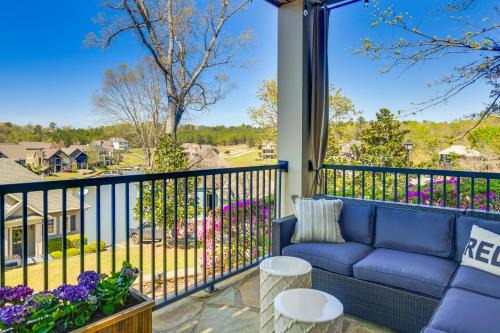 Dadeville Apartment | Lake Martin Condo with Community Perks and Views!