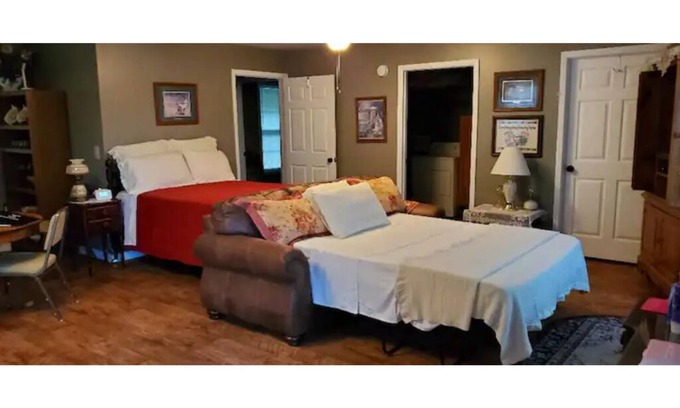 Dadeville Apartment | Lake Martin Water View Studio Apt. Public Boat Ramp .06 miles from apartment.