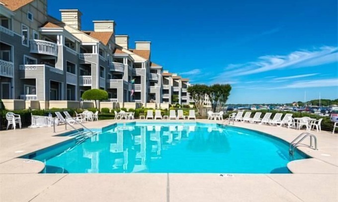 Cornelius Condo | Lake Norman 1st floor condo in Cornelius