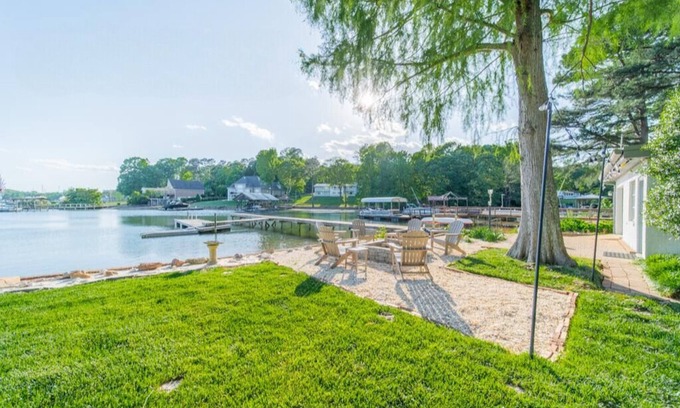 Denver House | Lake Shore Getaway by SoCharm | Newly renovated w/guest boat house