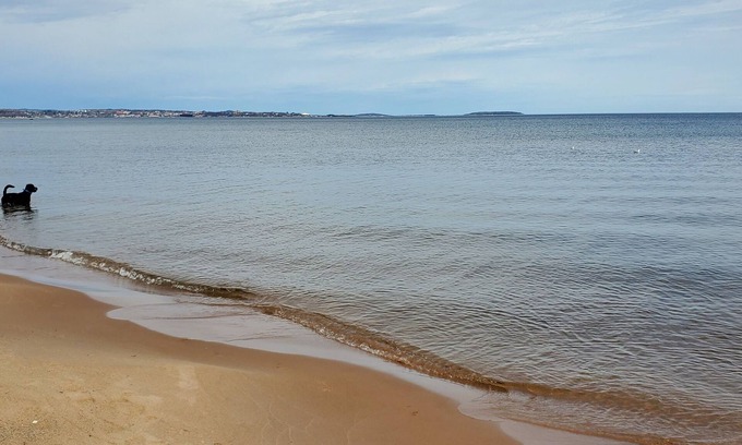 Upper Peninsula Michigan Cottage | Lake Superior Beach Cottage: Relax at the Beach Instead of a Hotel
