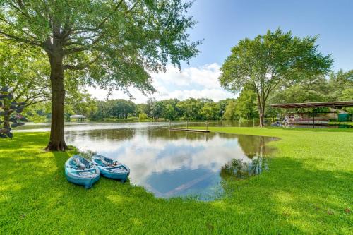 Wills Point House | Lake Tawakoni Access and Hot Tub - Wills Point Home!
