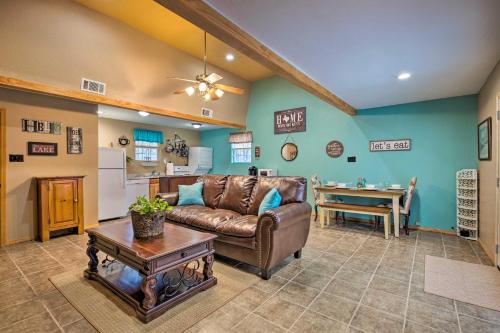 Pottsboro House | Lake Texoma Cabin - 1 Mi to Park and Boat Ramp!
