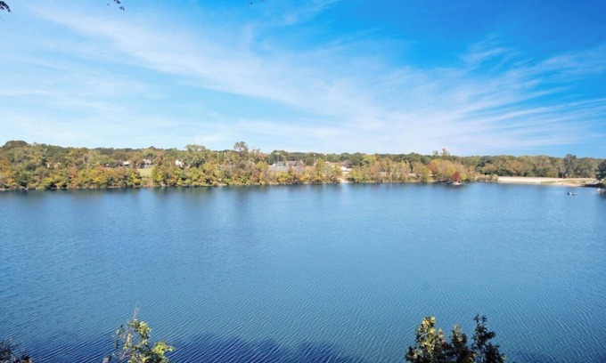 Balcones Woods House | Lake View in North Austin