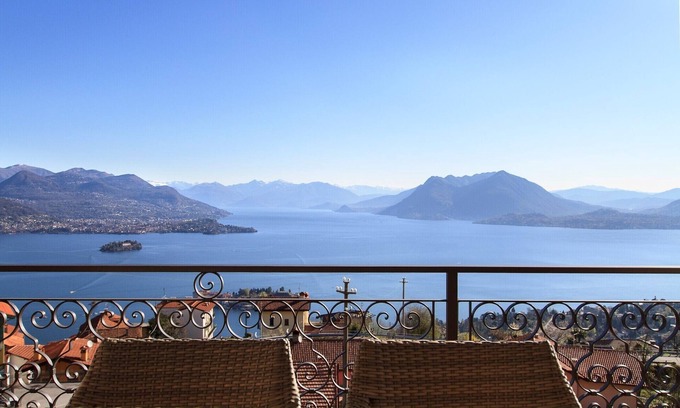 Someraro Apartment | Lake View, Luxury Apartment in Someraro, Stresa - Apartment NORTH