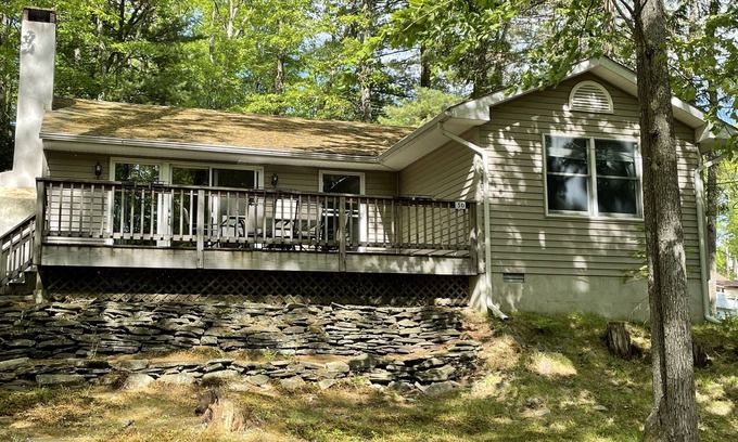 Sunny Point House | Lake Wallenpaupack/Large Yard/Boat Slip Available