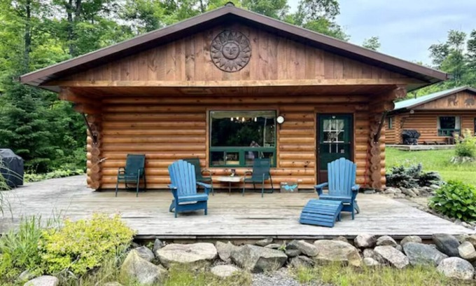 Unorganized Centre Parry Sound Cabin | Lakefront Cabin #4 - 4 Season - Sleeps 7