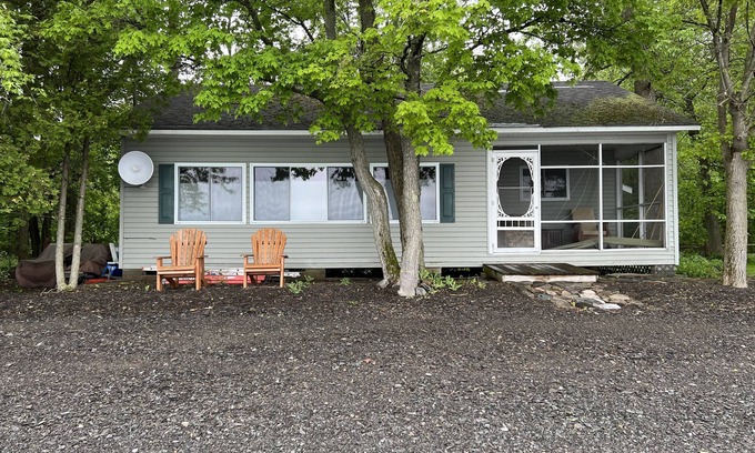 St. Albans Cottage | Lakefront Cottage - Awesome Sunsets! New Construction 2022