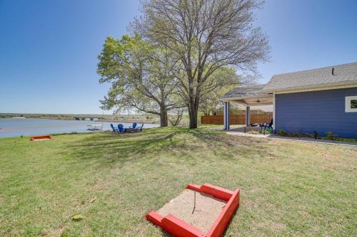 Longtown House | Lakefront Eufaula Cabin with Fire Pit and Private Dock